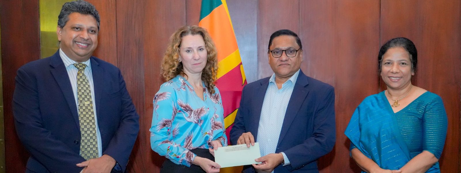 UK Hands Over Emergency Aid to Sri Lanka